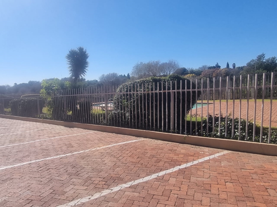 2 Bedroom Property for Sale in Weltevreden Park Gauteng