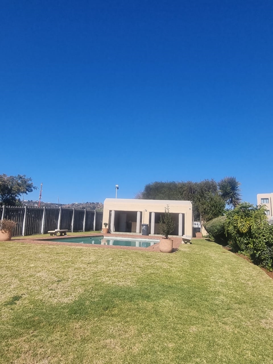2 Bedroom Property for Sale in Weltevreden Park Gauteng