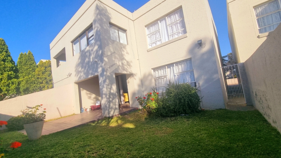 2 Bedroom Property for Sale in Vorna Valley Gauteng