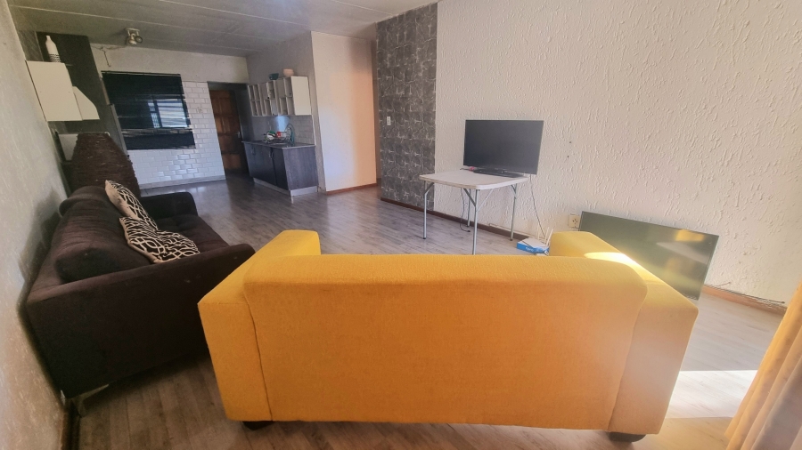 2 Bedroom Property for Sale in Vorna Valley Gauteng