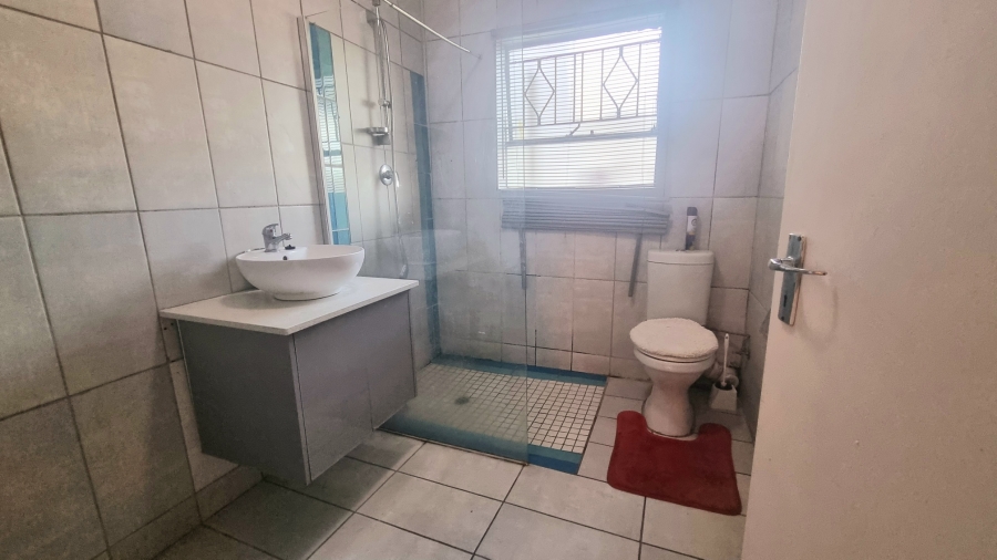 2 Bedroom Property for Sale in Vorna Valley Gauteng
