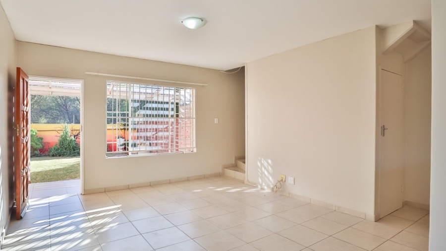 2 Bedroom Property for Sale in Sinoville Gauteng