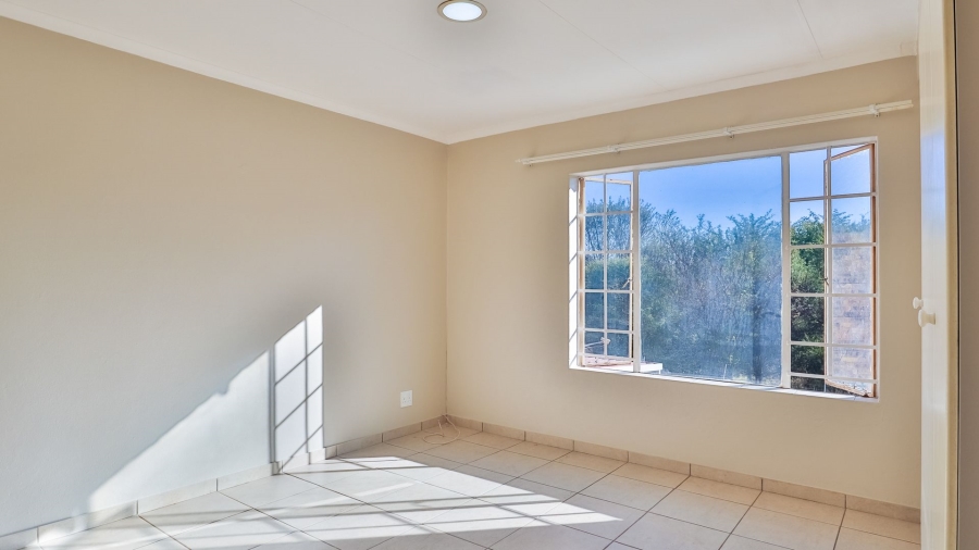 2 Bedroom Property for Sale in Sinoville Gauteng
