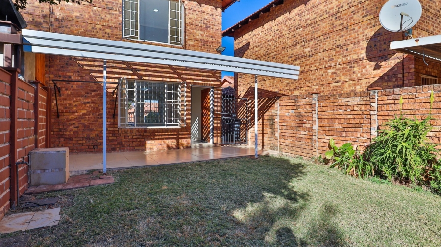 2 Bedroom Property for Sale in Sinoville Gauteng
