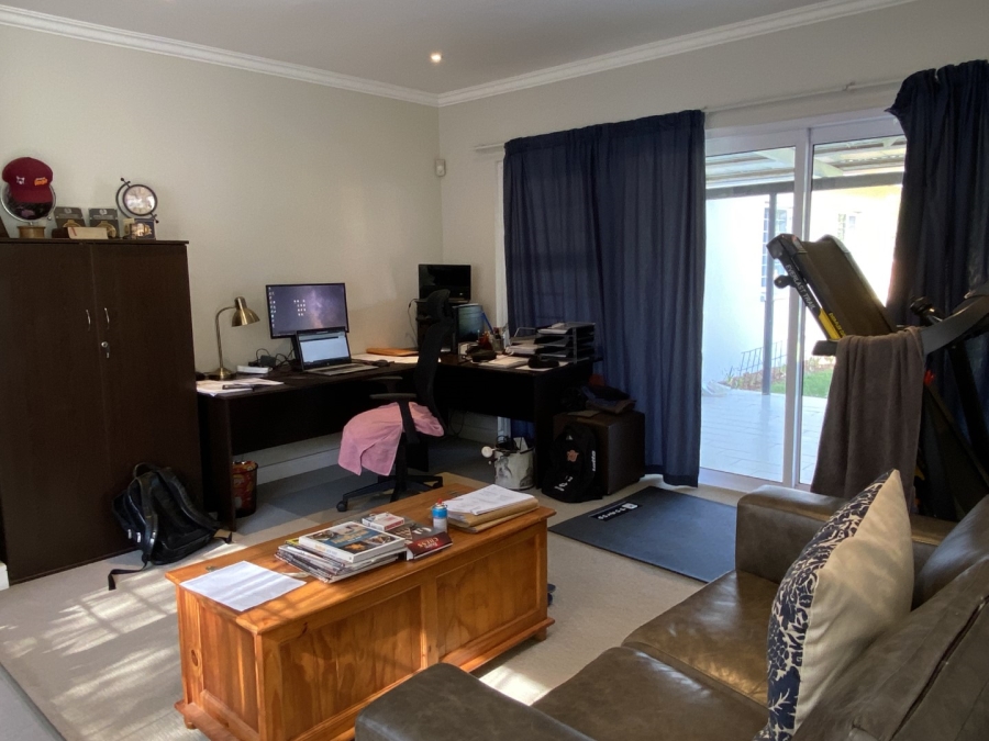 To Let 3 Bedroom Property for Rent in Linden Gauteng