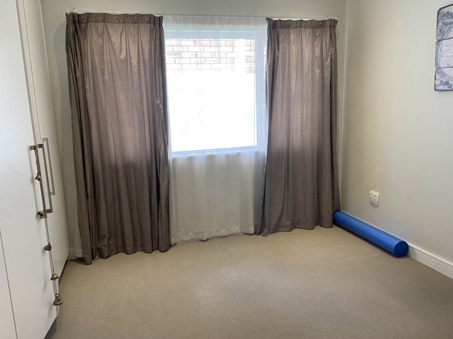 To Let 3 Bedroom Property for Rent in Linden Gauteng