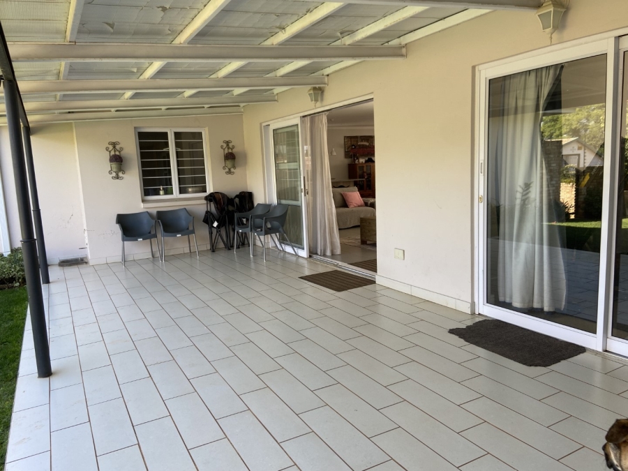 To Let 3 Bedroom Property for Rent in Linden Gauteng