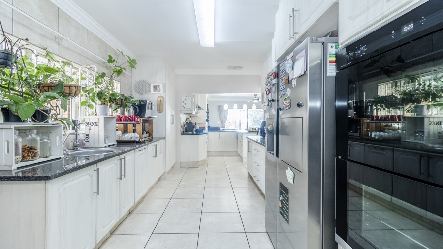 4 Bedroom Property for Sale in Florauna Gauteng
