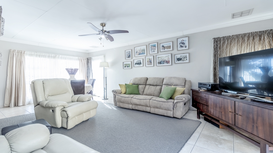 4 Bedroom Property for Sale in Florauna Gauteng