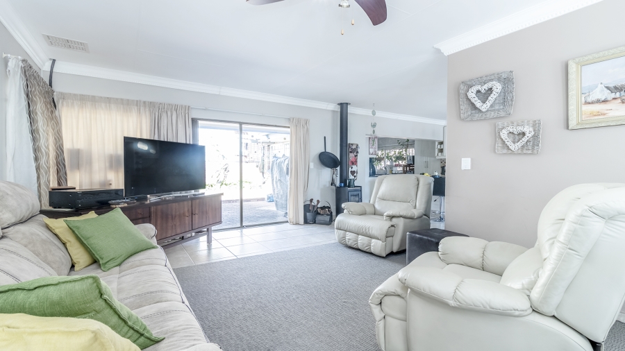 4 Bedroom Property for Sale in Florauna Gauteng