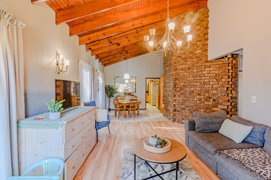 3 Bedroom Property for Sale in Garsfontein Gauteng