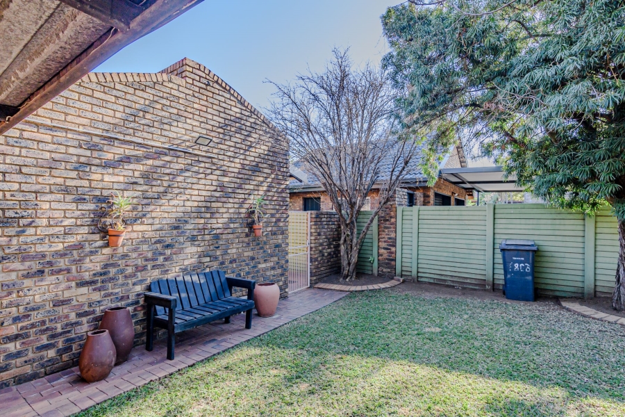 3 Bedroom Property for Sale in Garsfontein Gauteng