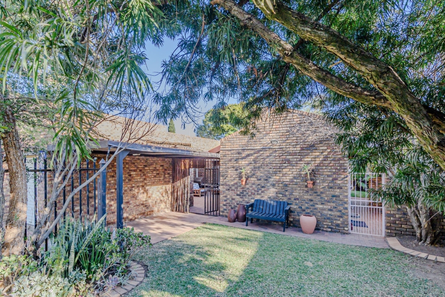 3 Bedroom Property for Sale in Garsfontein Gauteng