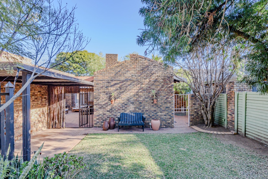3 Bedroom Property for Sale in Garsfontein Gauteng