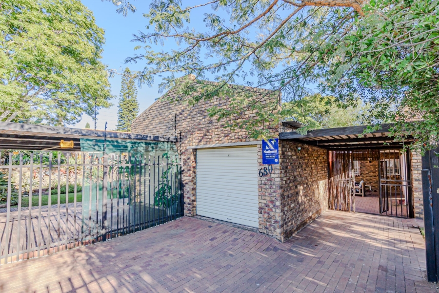 3 Bedroom Property for Sale in Garsfontein Gauteng