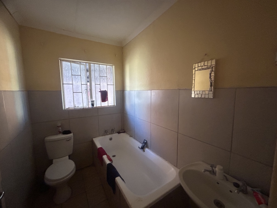 To Let 3 Bedroom Property for Rent in The Orchards Gauteng