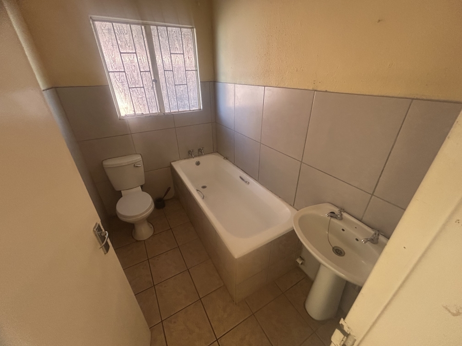 To Let 3 Bedroom Property for Rent in The Orchards Gauteng