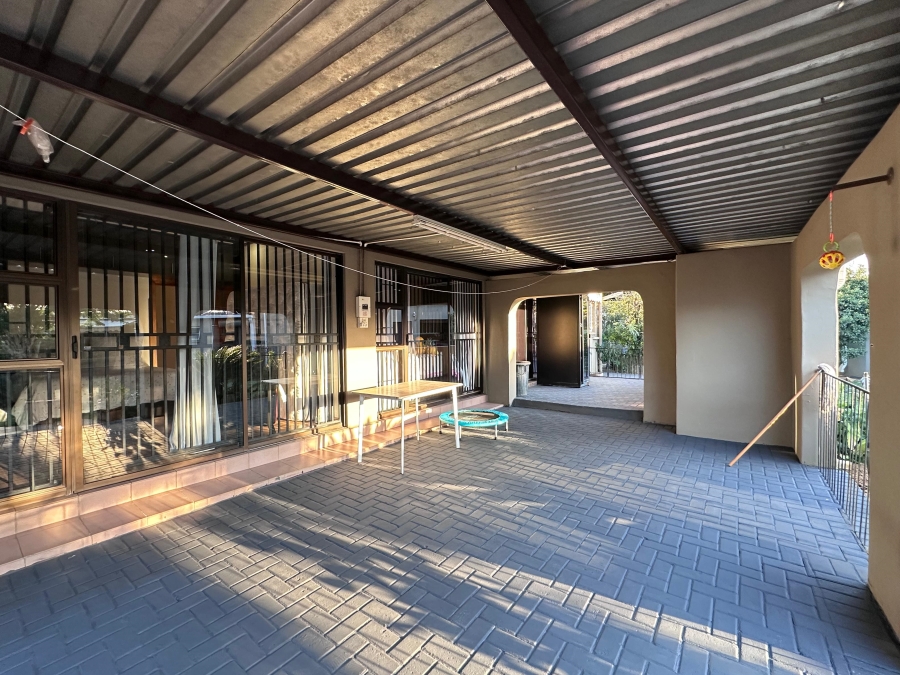 3 Bedroom Property for Sale in Rietfontein Gauteng