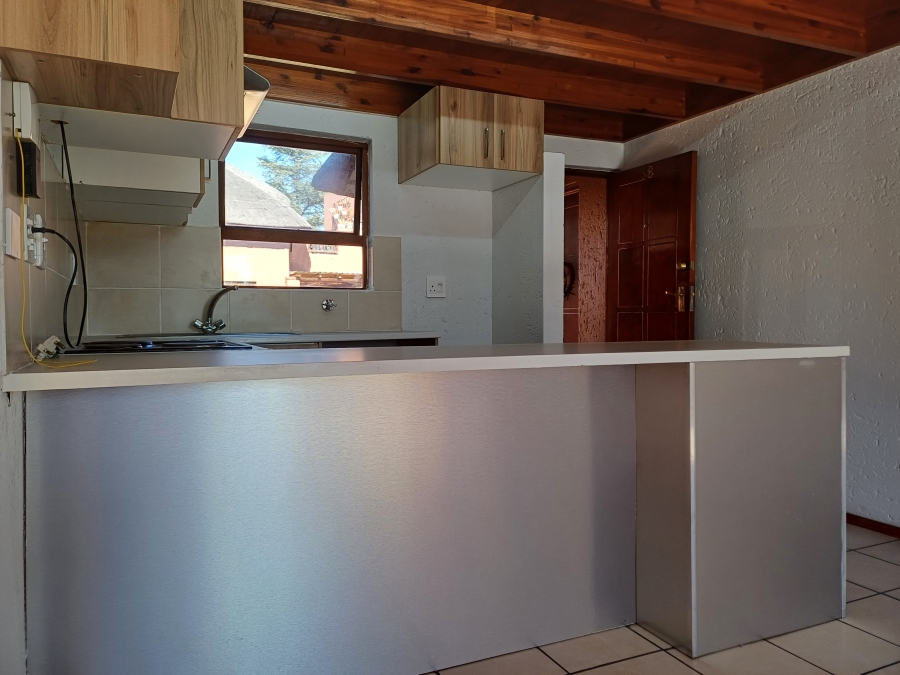 1 Bedroom Property for Sale in Sunninghill Gauteng