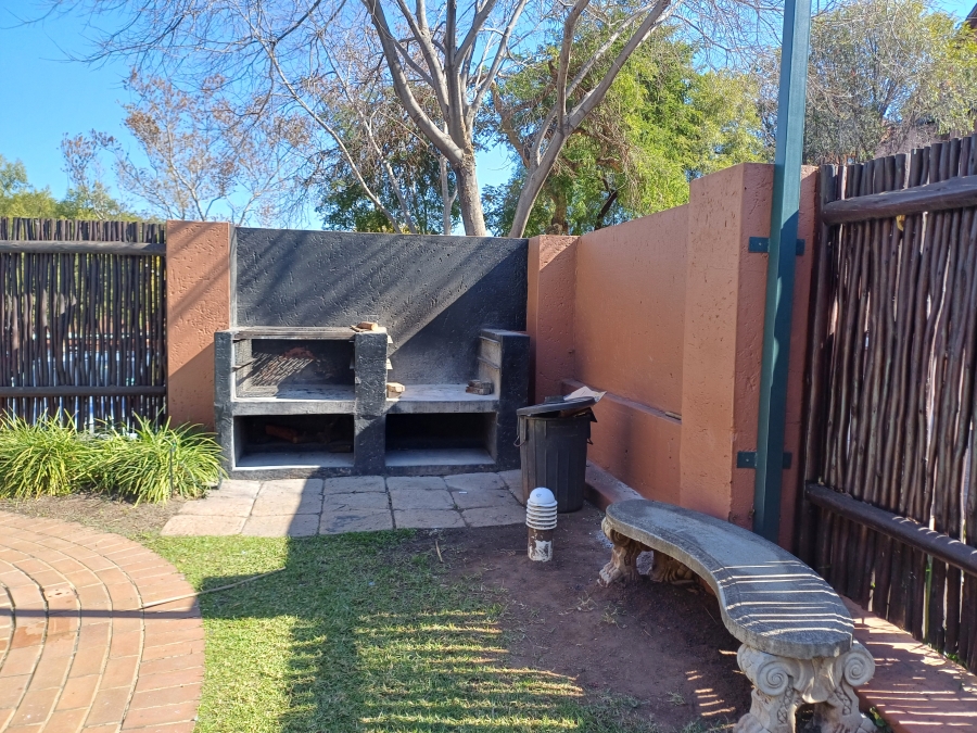 1 Bedroom Property for Sale in Sunninghill Gauteng
