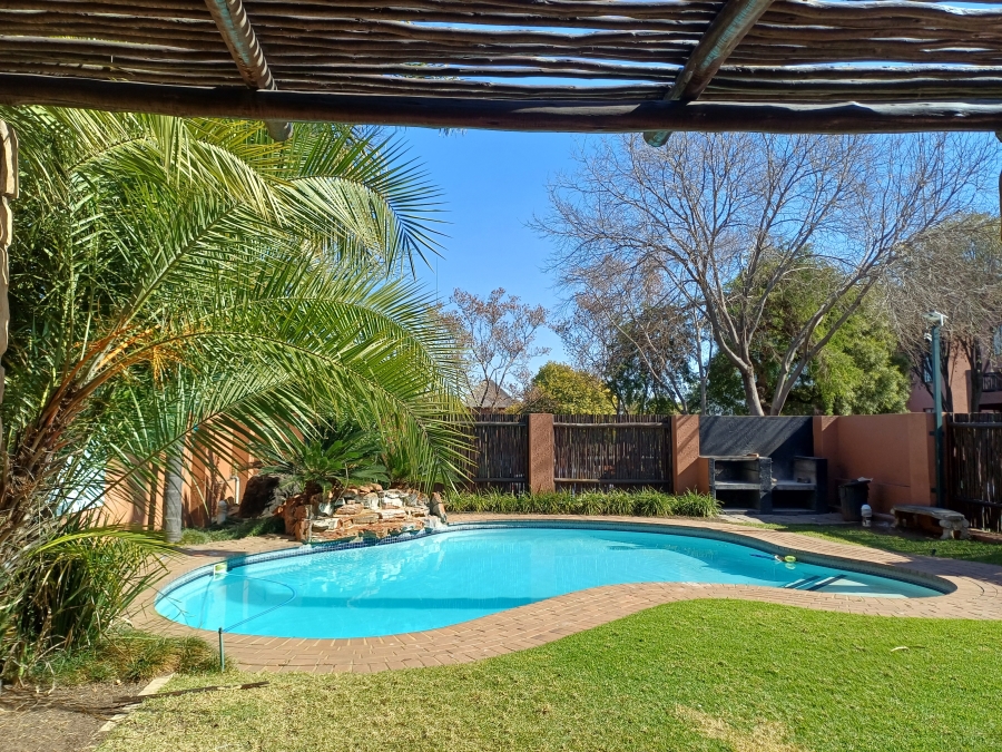 1 Bedroom Property for Sale in Sunninghill Gauteng