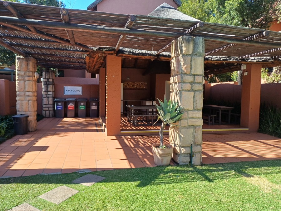 1 Bedroom Property for Sale in Sunninghill Gauteng