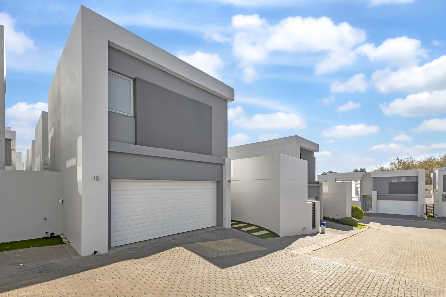 To Let 3 Bedroom Property for Rent in Bryanston West Gauteng