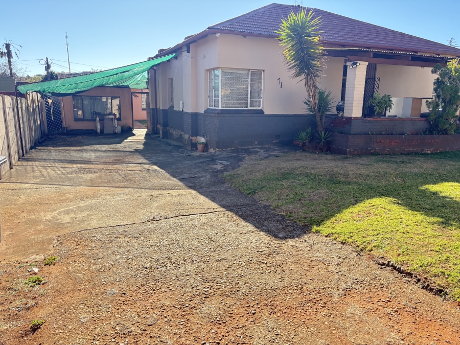 2 Bedroom Property for Sale in Roodepoort West Gauteng
