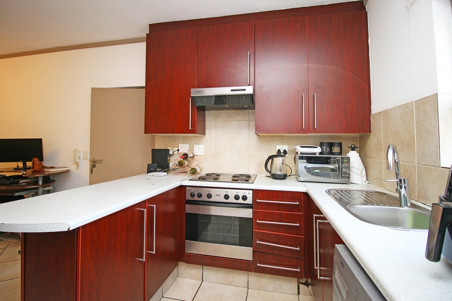 2 Bedroom Property for Sale in Lonehill Gauteng