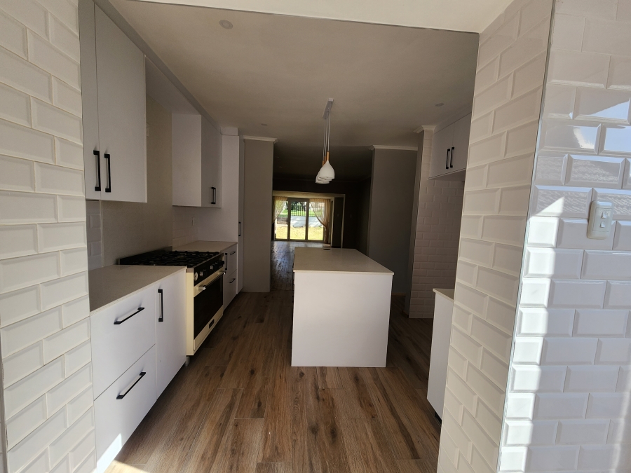 To Let 3 Bedroom Property for Rent in Thornhill Estate Gauteng