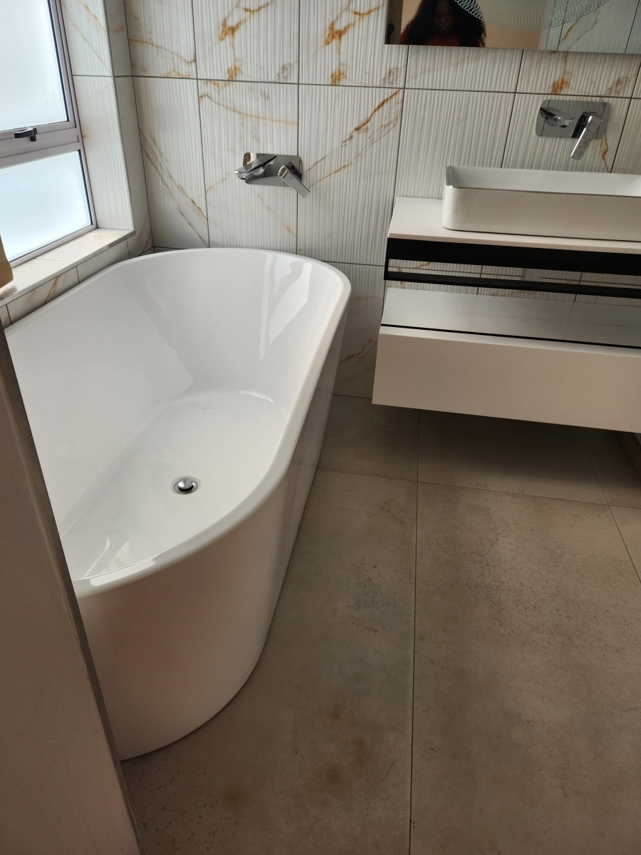 To Let 3 Bedroom Property for Rent in Thornhill Estate Gauteng