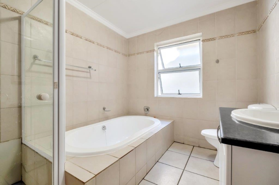 3 Bedroom Property for Sale in Bryanston Gauteng