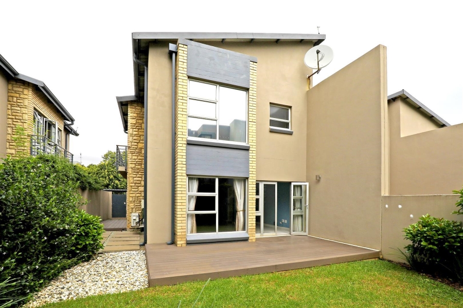 To Let 3 Bedroom Property for Rent in Craighall Park Gauteng