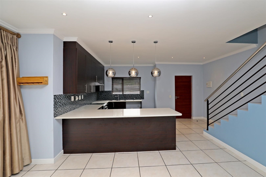 To Let 3 Bedroom Property for Rent in Craighall Park Gauteng