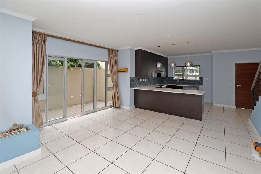 To Let 3 Bedroom Property for Rent in Craighall Park Gauteng