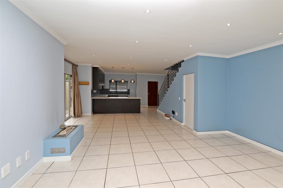 To Let 3 Bedroom Property for Rent in Craighall Park Gauteng
