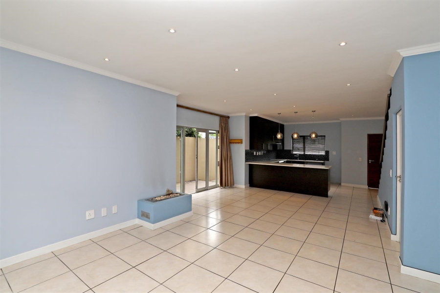 To Let 3 Bedroom Property for Rent in Craighall Park Gauteng