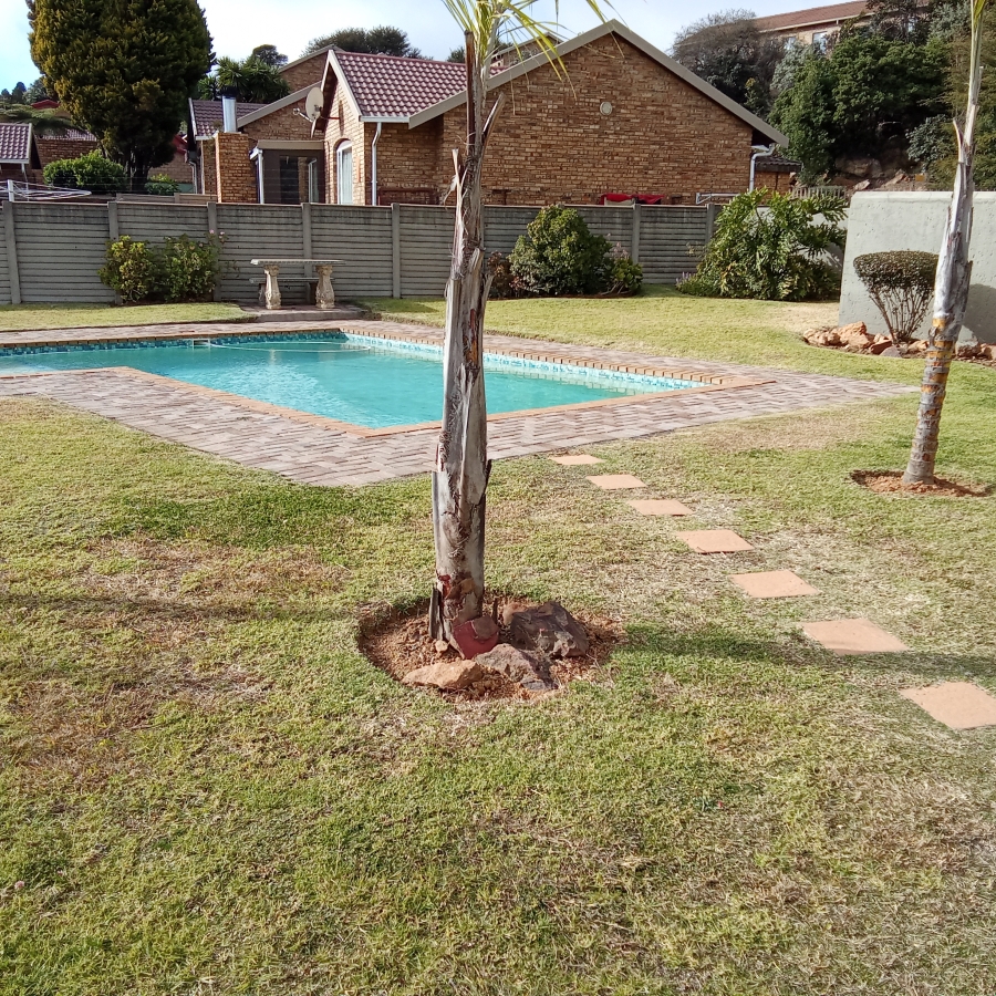 3 Bedroom Property for Sale in Breaunanda Gauteng