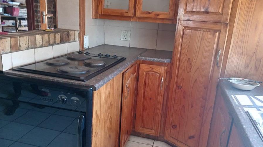 3 Bedroom Property for Sale in Vaaloewer Gauteng