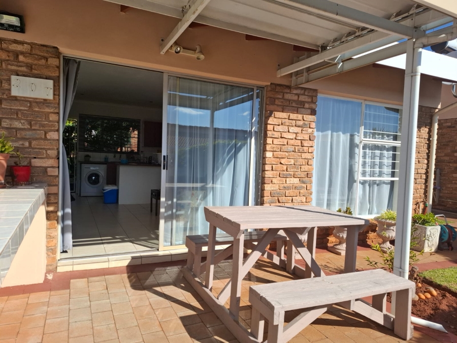 1 Bedroom Property for Sale in Rangeview Gauteng