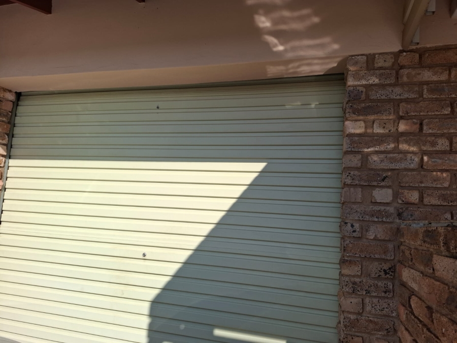 1 Bedroom Property for Sale in Rangeview Gauteng