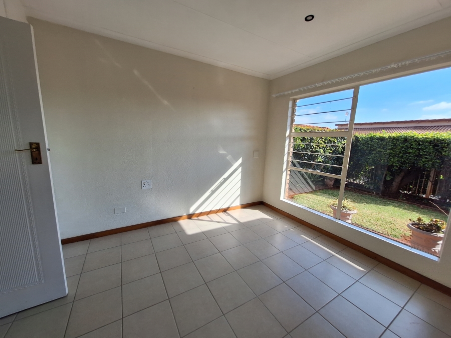 1 Bedroom Property for Sale in Rangeview Gauteng