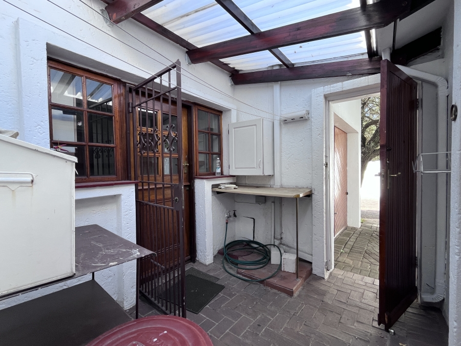 2 Bedroom Property for Sale in Bryanston Gauteng