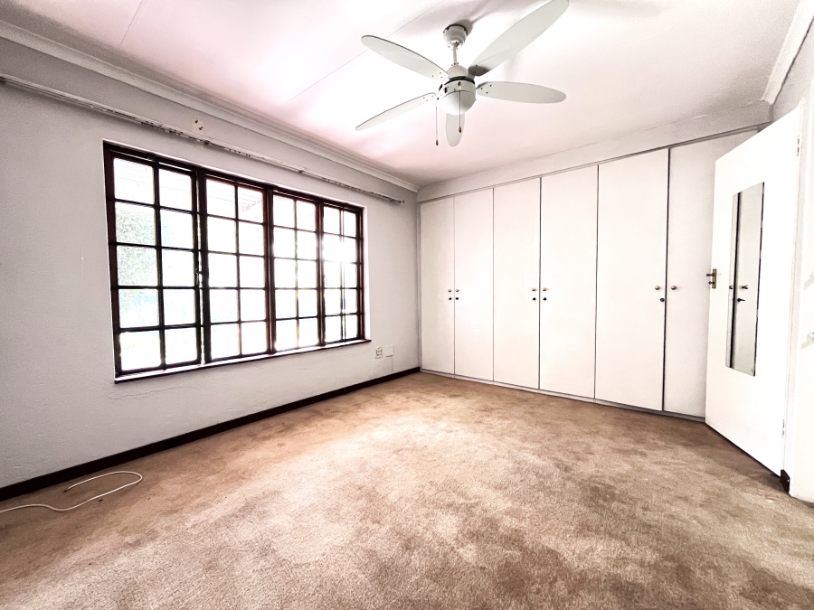 2 Bedroom Property for Sale in Bryanston Gauteng