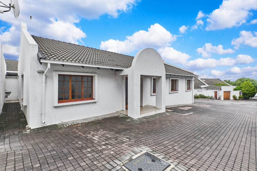 2 Bedroom Property for Sale in Bryanston Gauteng