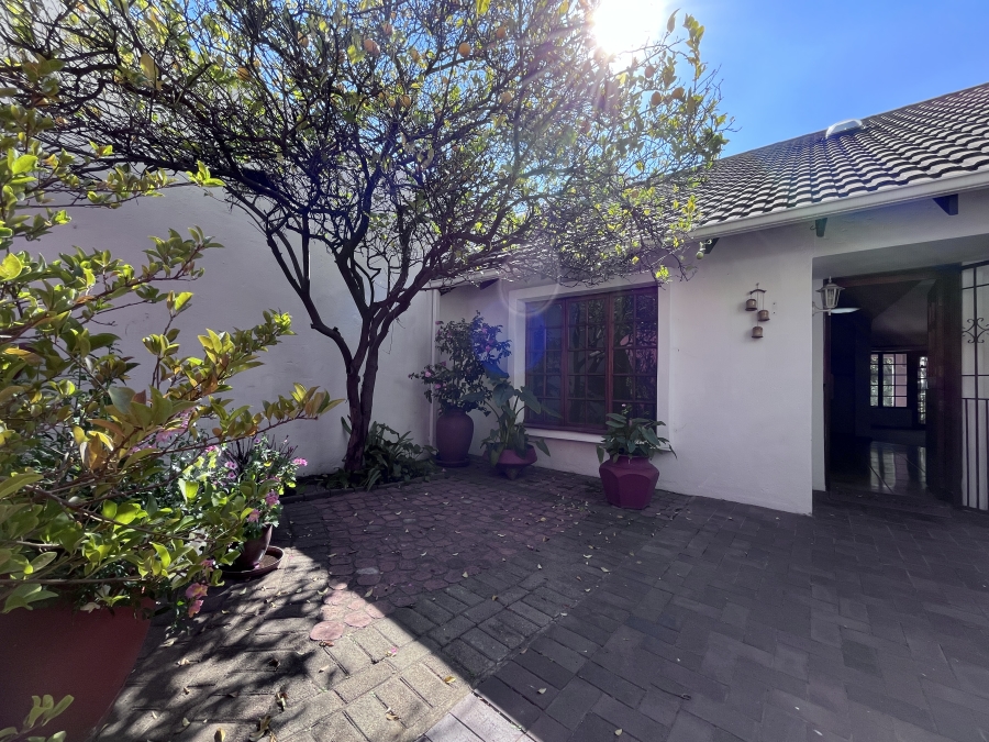 2 Bedroom Property for Sale in Bryanston Gauteng