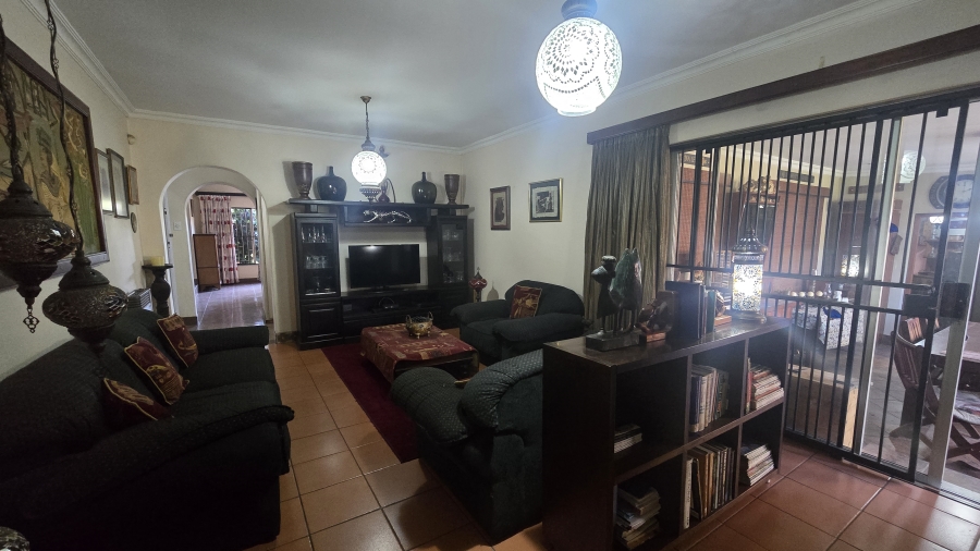 4 Bedroom Property for Sale in Garsfontein Gauteng