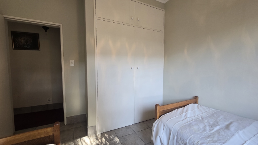 4 Bedroom Property for Sale in Garsfontein Gauteng