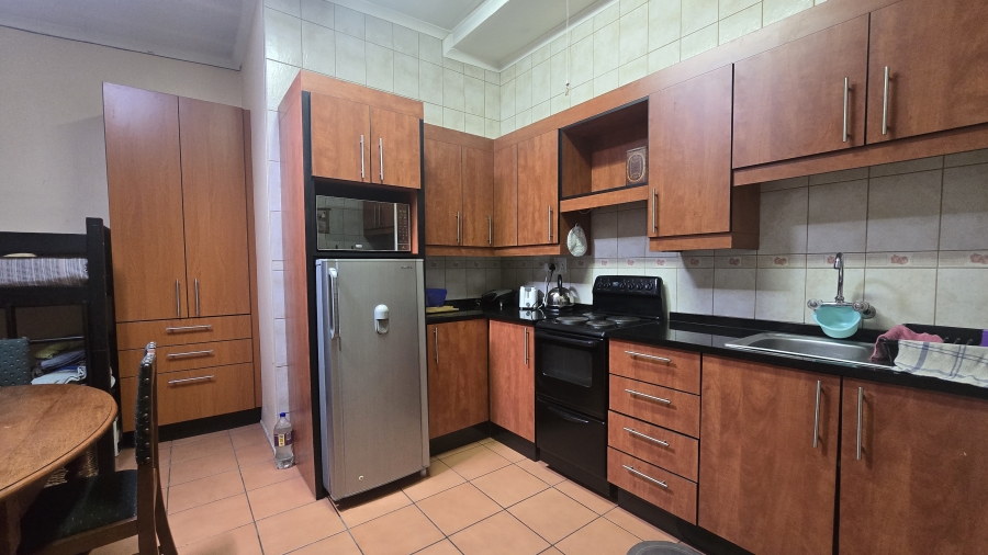 4 Bedroom Property for Sale in Garsfontein Gauteng