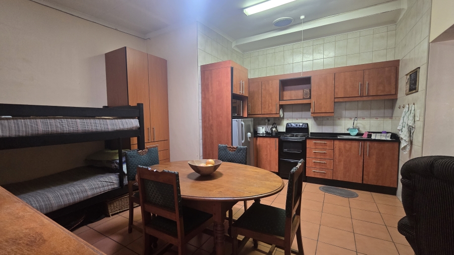 4 Bedroom Property for Sale in Garsfontein Gauteng